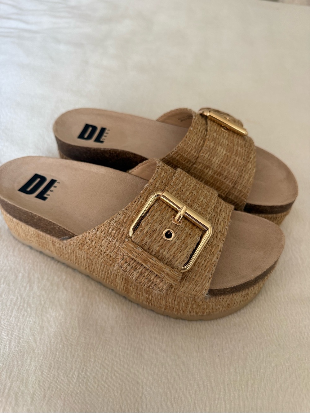 DIRTY LAUNDRY Natural Raffia Slide Sandals with Gold Buckle